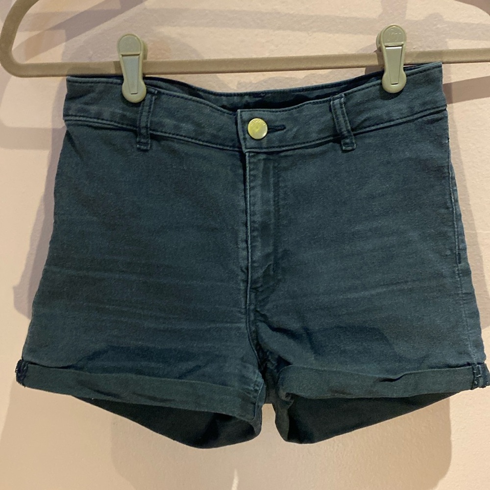 H&M black stretch high waisted jean shorts size 6